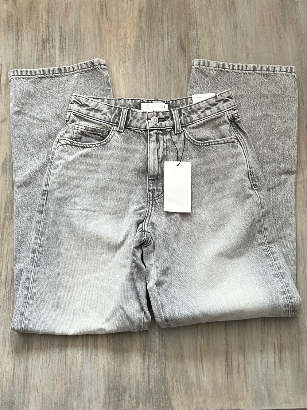 Zara Women’s Gray Wash Regular Fit Jeans